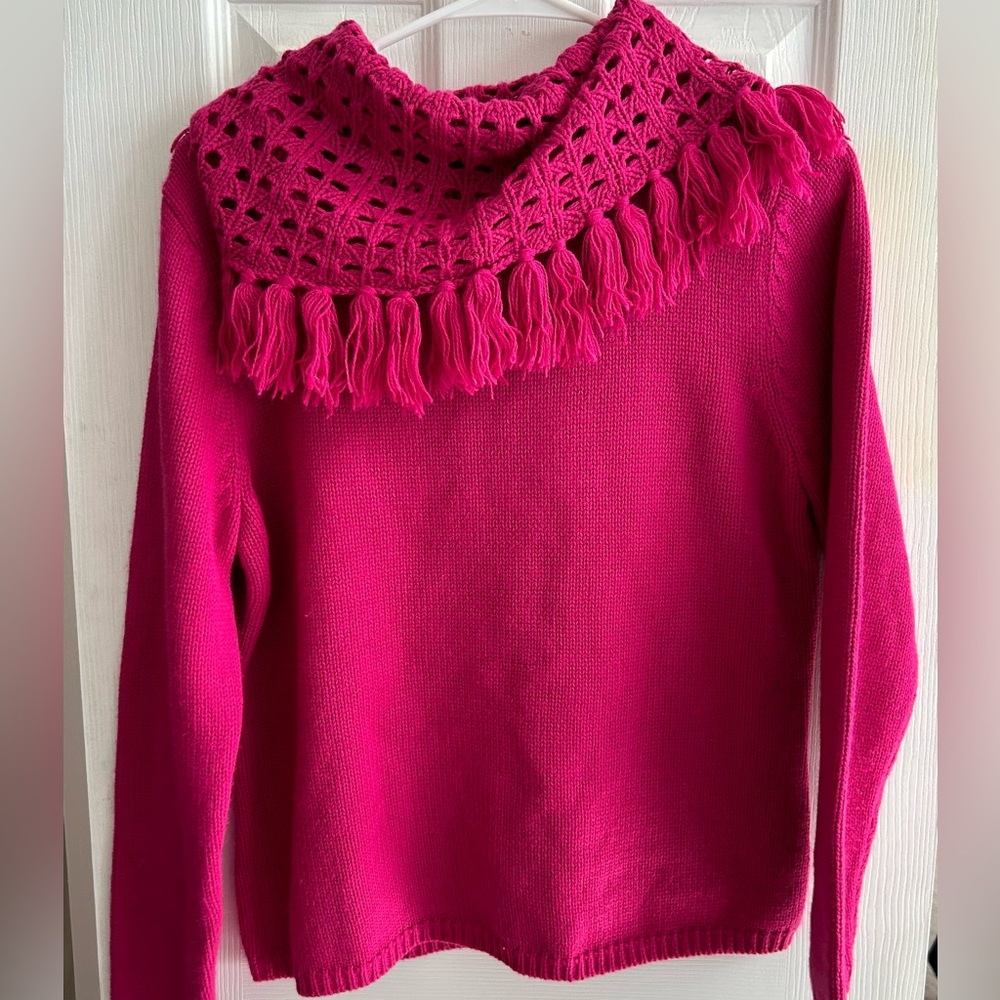 Sweater with fun neck top